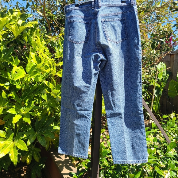 Gloria Vanderbilt Amanda Jean Size PETITE 14 Short - Picture 2 of 10